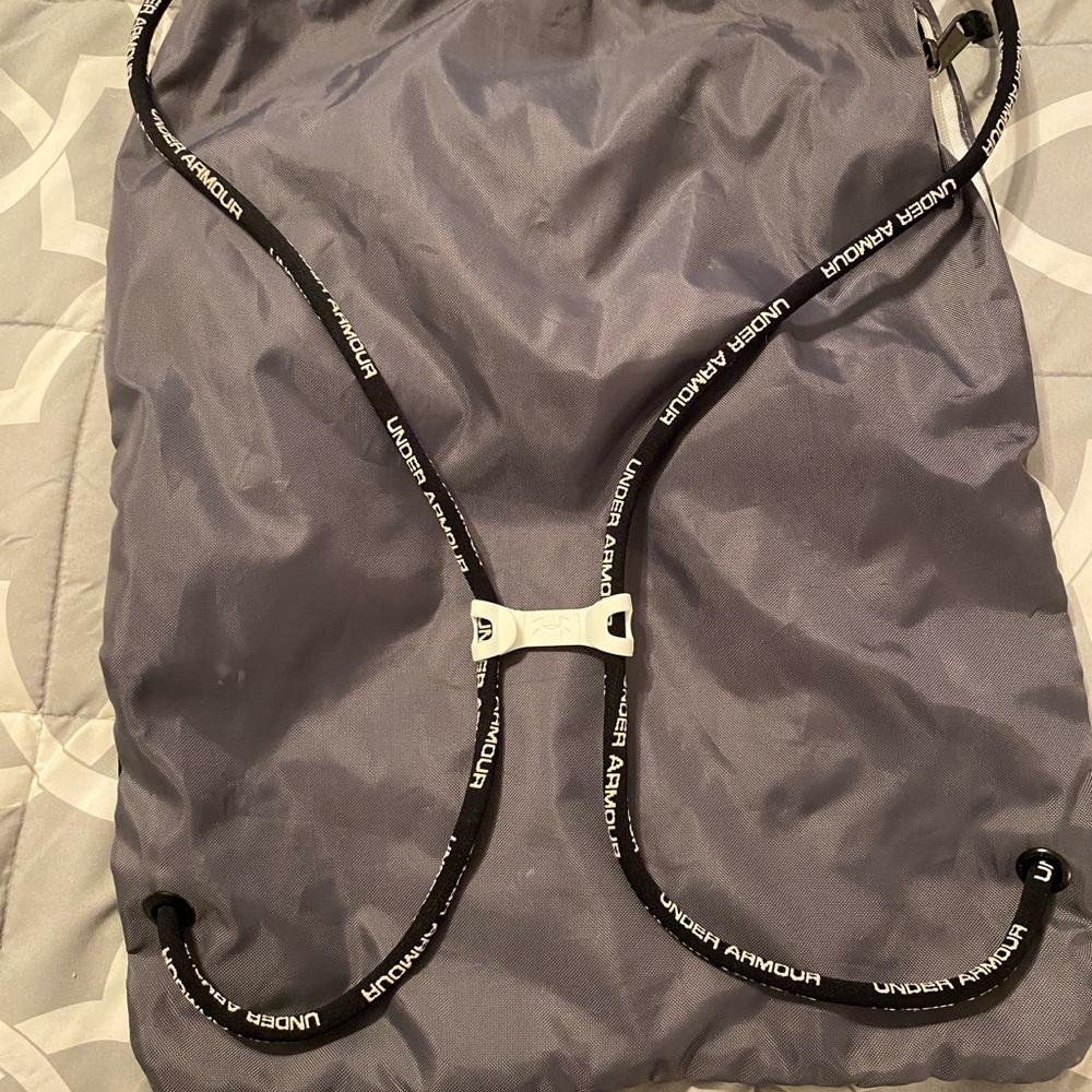 Under Armour Drawstring Sackpack - image 5